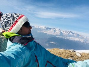 Gipfelentspannung nach einer Frühjahrs-Skitour 